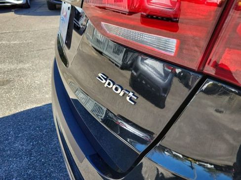 Used 2017 Hyundai Santa Fe Sport image 8