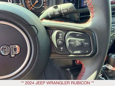 Used 2024 Jeep Wrangler Unlimited Rubicon AWD/4WD image 25