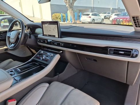 Used 2020 Lincoln Aviator Reserve w/ Equipment Group 202A AWD/4WD image 25