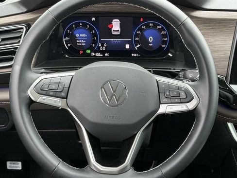 Used 2026 Volkswagen Atlas SEL AWD/4WD image 9