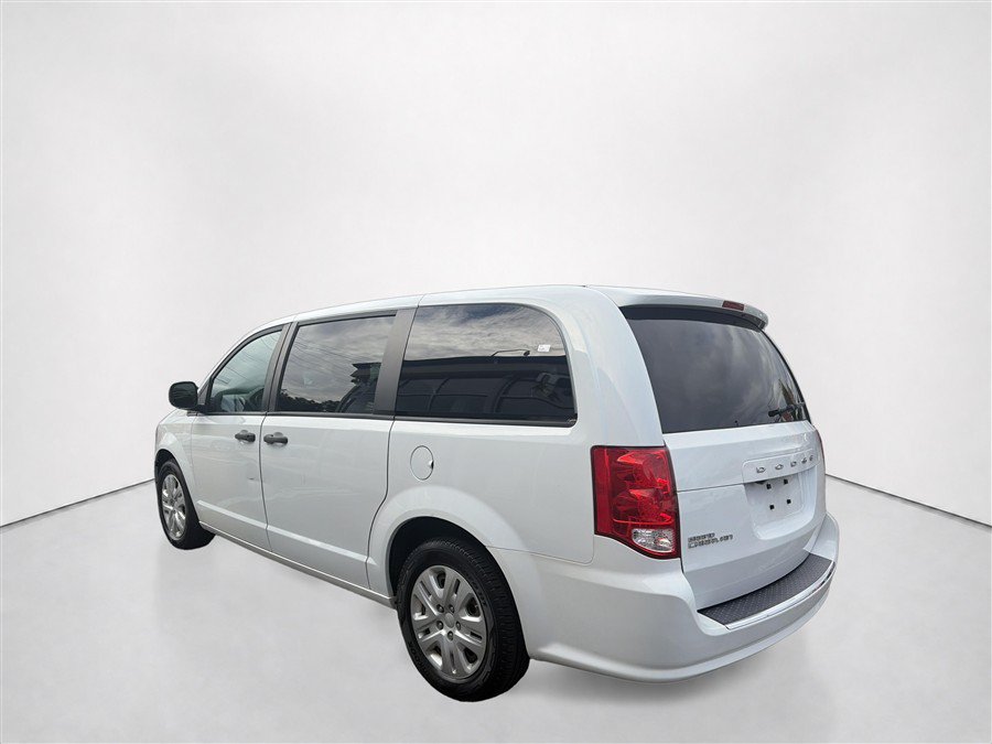 Used 2019 Dodge Grand Caravan SE FWD image 10