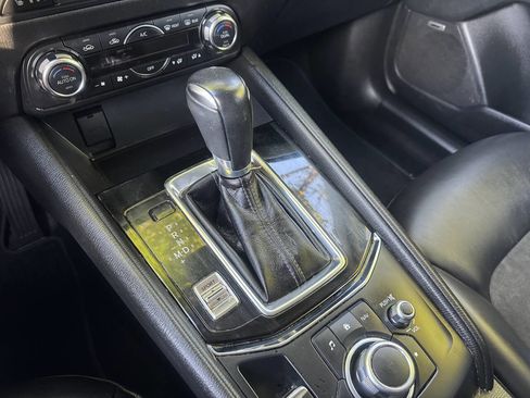 Used 2018 MAZDA CX-5 Touring w/ Preferred Equipment Package image 17