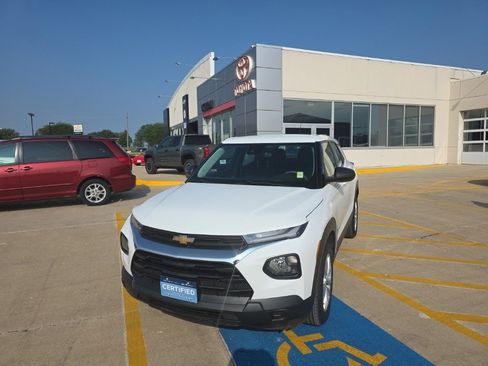 Certified 2023 Chevrolet TrailBlazer LS image 1