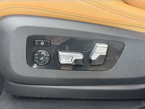 Certified 2024 BMW X6 xDrive40i w/ Executive Package image 20