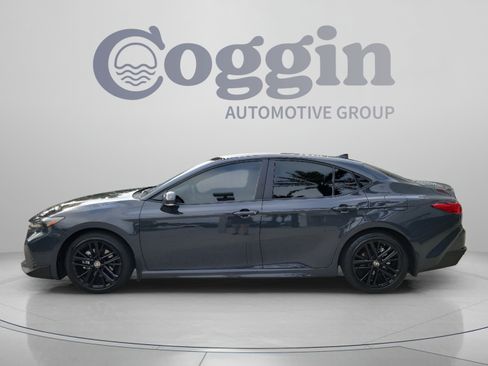 Used 2026 Toyota Camry SE FWD image 2