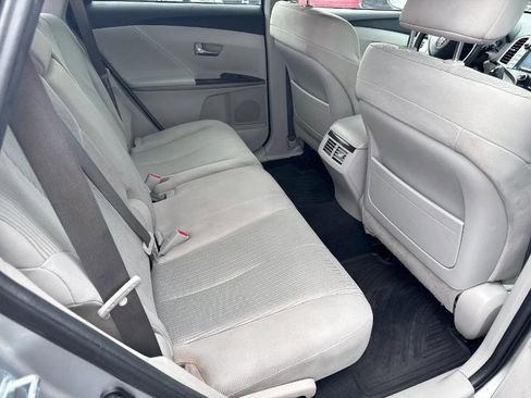 Used 2015 Toyota Venza LE image 7