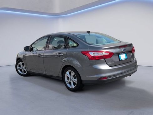 Used 2014 Ford Focus SE FWD image 9