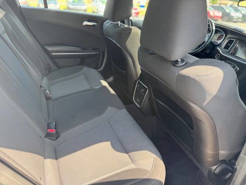 Used 2016 Dodge Charger SXT image 15