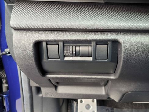 Certified 2025 Subaru Crosstrek 2.5i Sport AWD/4WD image 31