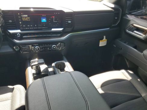 Used 2026 GMC Sierra 1500 Elevation w/ Preferred Package AWD/4WD image 16