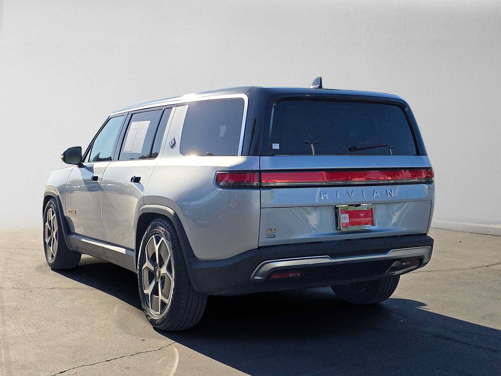 Used 2023 Rivian R1S Adventure Quad AWD/4WD image 5