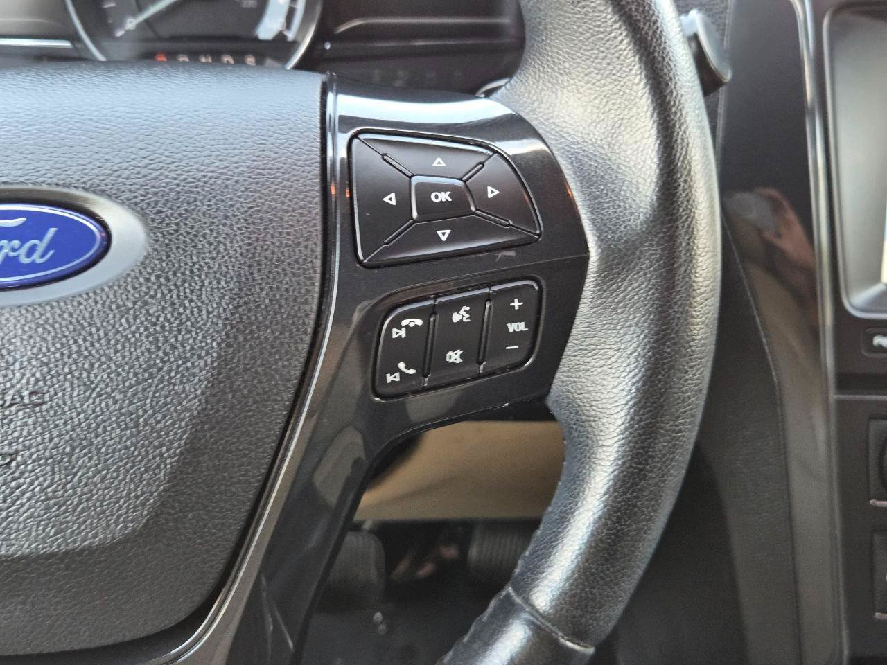 Used 2017 Ford Explorer XLT w/ Equipment Group 202A FWD image 26