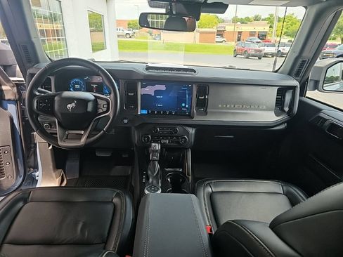 Used 2025 Ford Bronco Badlands AWD/4WD image 12