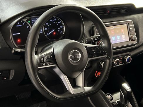Used 2021 Nissan Kicks S image 14
