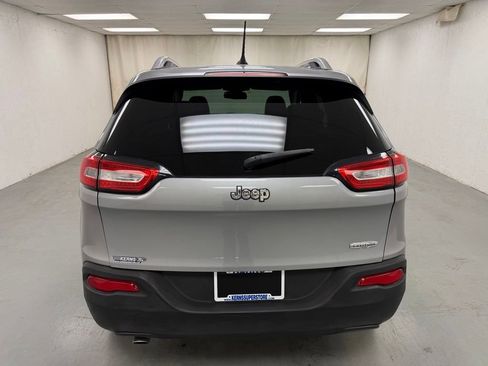 Used 2014 Jeep Cherokee Latitude FWD image 4
