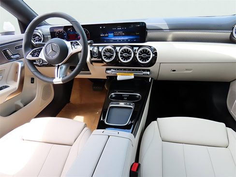 New 2025 Mercedes-Benz CLA 250 4MATIC image 27