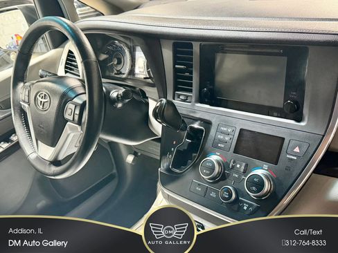 Used 2015 Toyota Sienna XLE w/ XLE Navigation Package AWD/4WD image 18