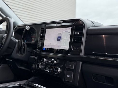 New 2026 Ford F250 Lariat w/ Black Appearance Package AWD/4WD image 18