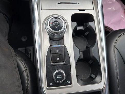 Used 2023 Ford Explorer XLT w/ Equipment Group 202A AWD/4WD image 23
