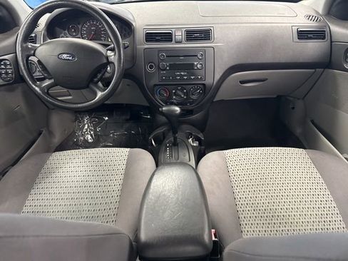 Used 2006 Ford Focus ZX4 Sedan image 25