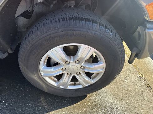 Used 2021 Ford Ranger XLT image 12