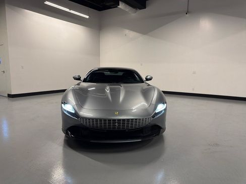 Used 2021 Ferrari Roma RWD image 13
