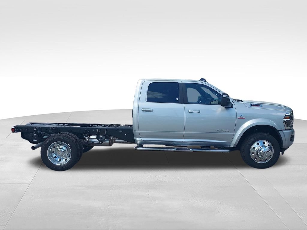 New 2026 RAM 5500 4x4 Crew Cab w/ Laramie Trim Package image 6