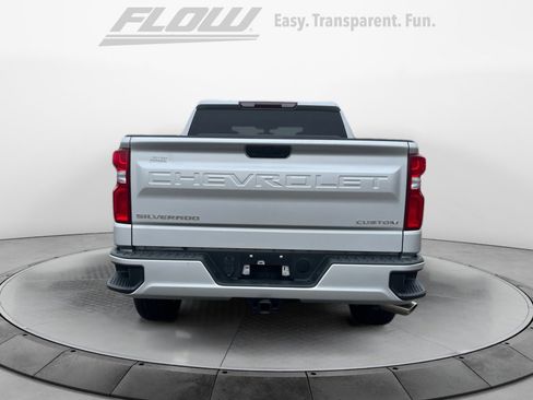 Used 2020 Chevrolet Silverado 1500 Custom w/ Custom Value Package image 8