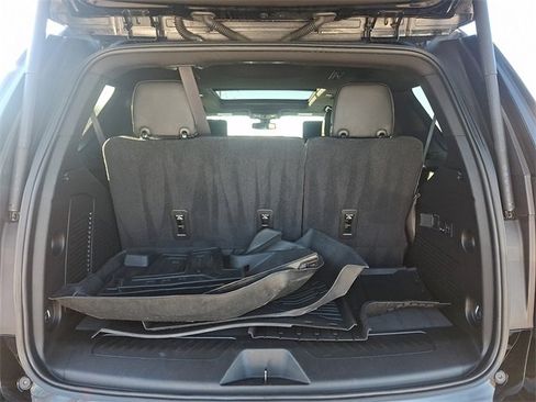 Used 2021 GMC Yukon SLT w/ SLT Luxury Plus Package image 33