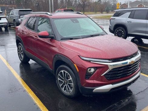 Used 2024 Chevrolet TrailBlazer LT w/ Driver Confidence Package image 4