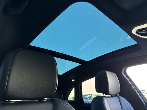 Used 2018 Porsche Macan image 17