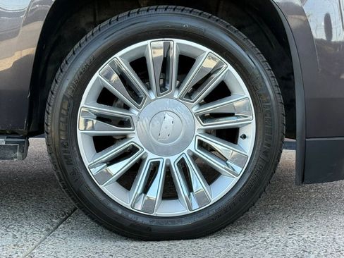 Used 2016 Cadillac Escalade Platinum RWD image 25