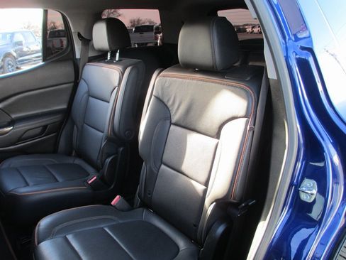 Certified 2023 GMC Acadia AT4 image 19