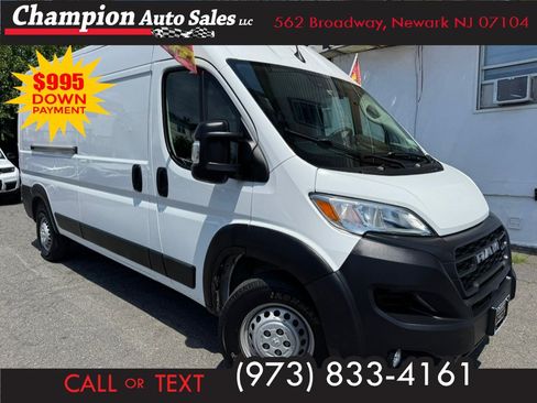 Used 2024 RAM ProMaster 2500 w/ Convenience Group FWD image 1