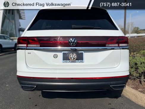 Used 2025 Volkswagen Atlas SE image 10
