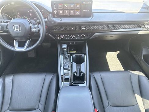 Used 2023 Honda Accord Touring image 14