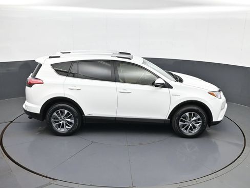 Used 2016 Toyota RAV4 XLE AWD/4WD image 17