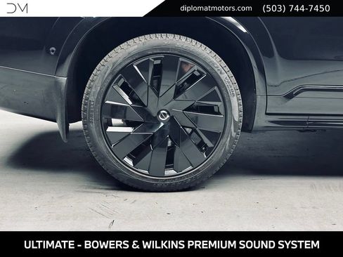 Used 2024 Volvo XC90 T8 Ultimate AWD/4WD image 47