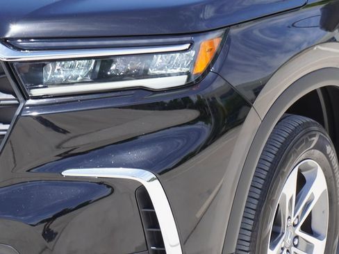 Used 2024 Honda Pilot EX-L image 2