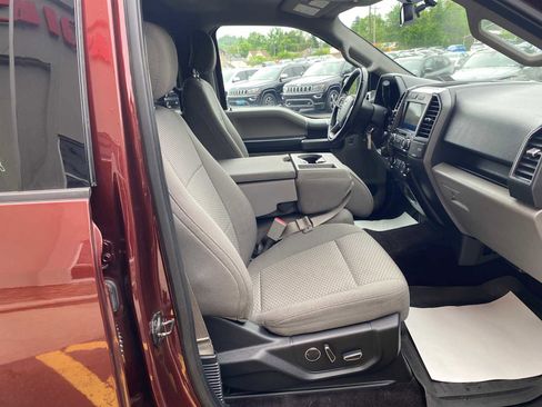 Used 2017 Ford F150 XLT w/ Equipment Group 302A Luxury AWD/4WD image 29