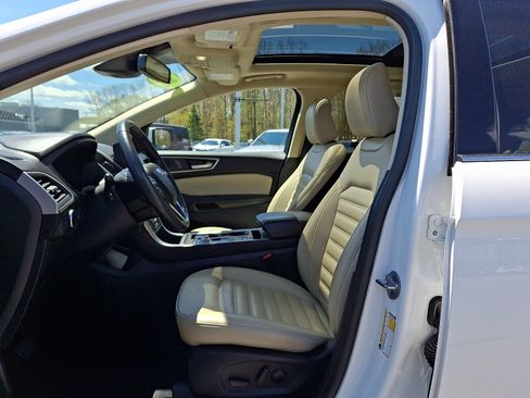 Certified 2023 Ford Edge SEL w/ Convenience Package AWD/4WD image 13