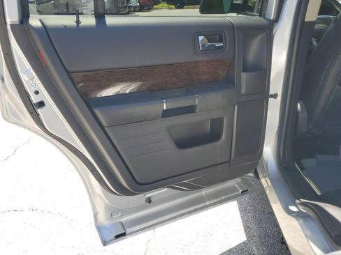 Used 2018 Ford Flex Limited image 11