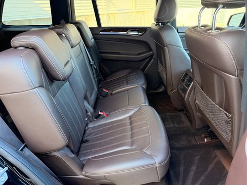 Used 2019 Mercedes-Benz GLS 450 4MATIC w/ Premium 1 Package image 19