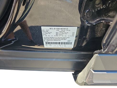 Used 2021 Ford Explorer XLT w/ Equipment Group 202A AWD/4WD image 33