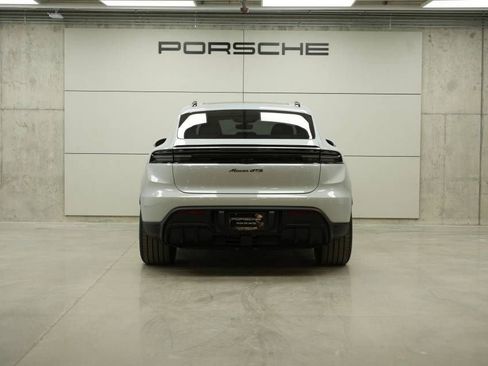 New 2026 Porsche Macan GTS Electric image 6