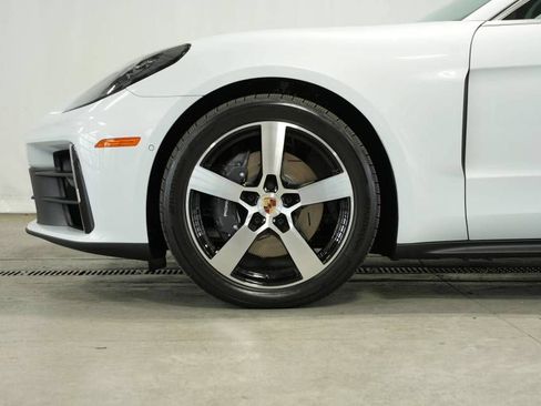 Certified 2025 Porsche Panamera 4 AWD/4WD image 41