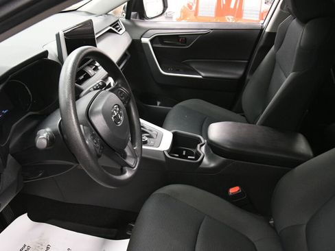 Used 2024 Toyota RAV4 LE AWD/4WD image 19