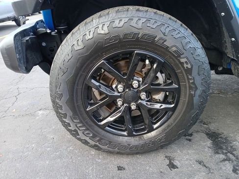 Used 2022 Jeep Gladiator Sport image 27