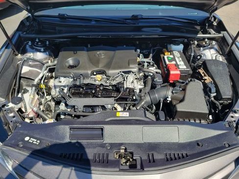 Used 2020 Toyota Camry LE w/ Carpet Mat Package image 22