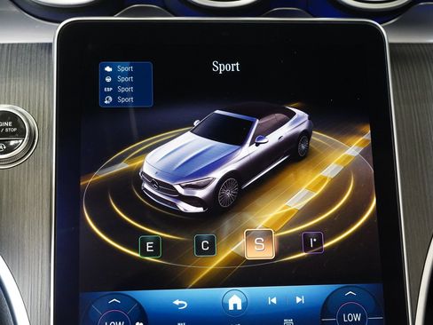 Certified 2025 Mercedes-Benz CLE 450 4MATIC Cabriolet image 26